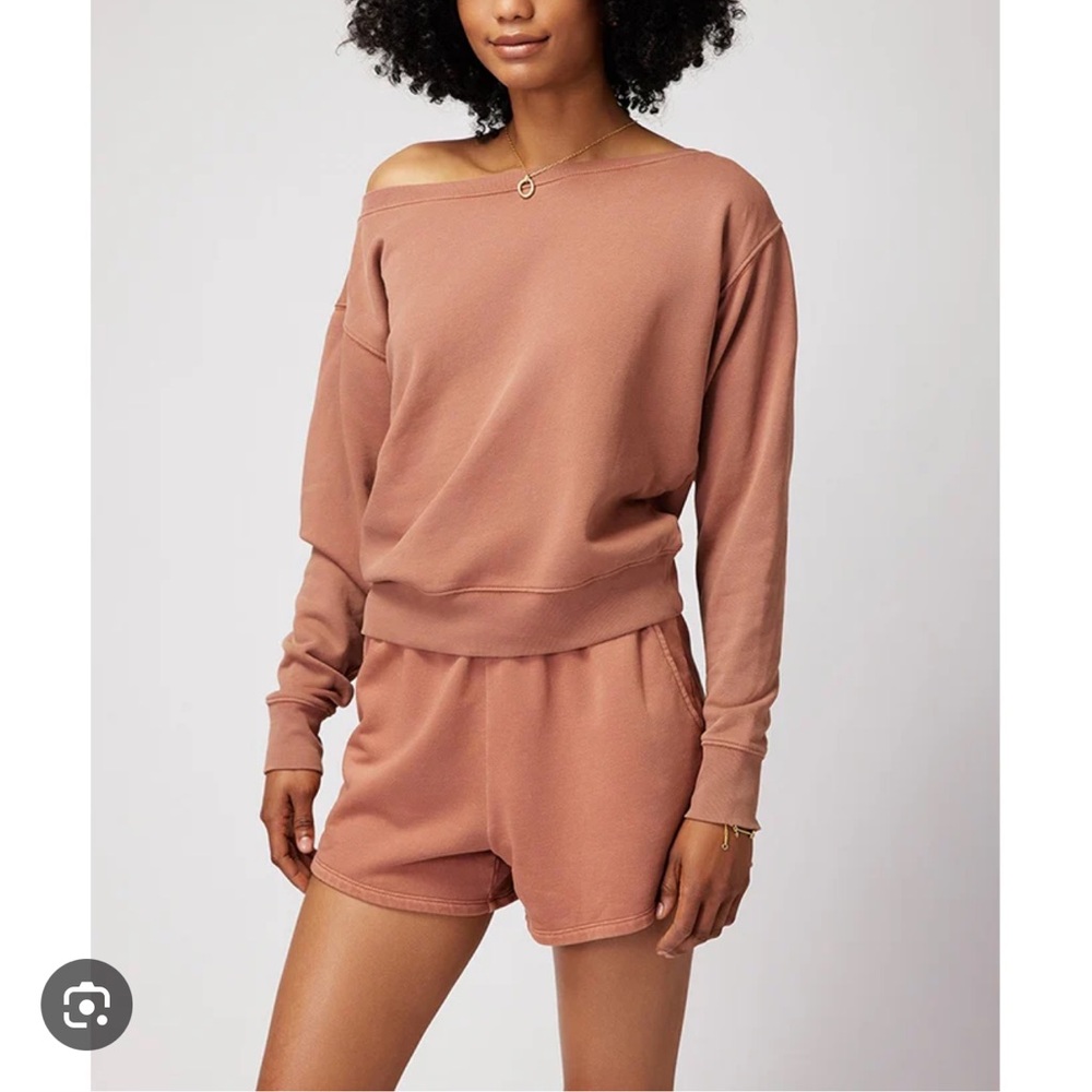 Spiritual Gangster Vida sweatshirt. NWT. Deep taupe brown.